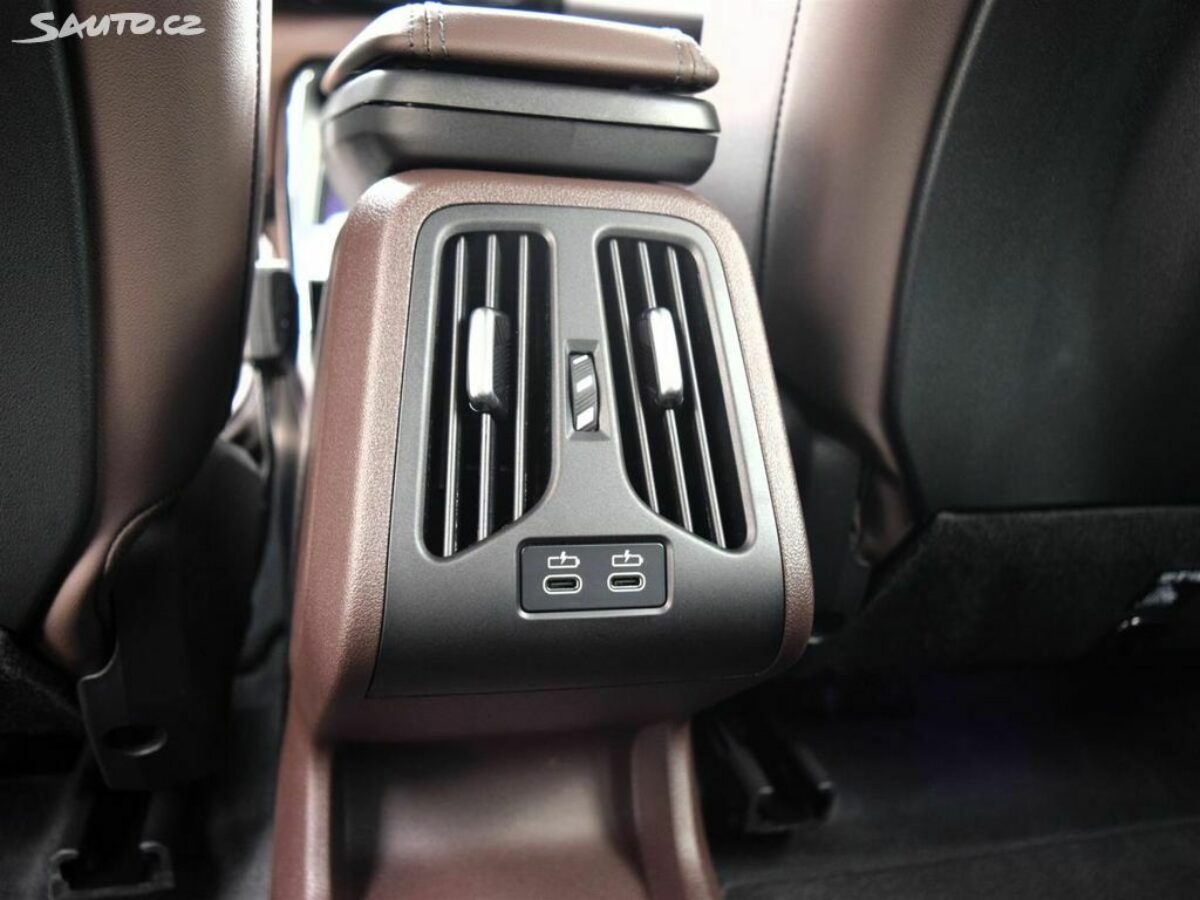 Fotografie vozu - klik pro zvětšení