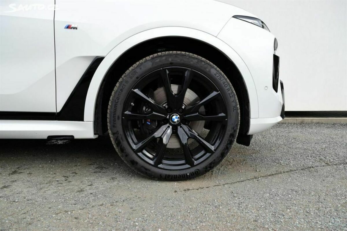 Fotografie vozu - klik pro zvětšení