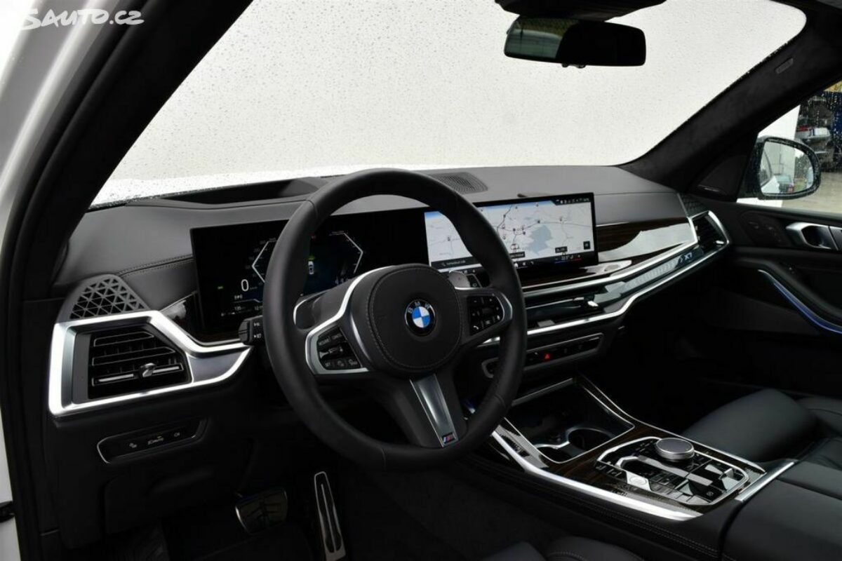 Fotografie vozu - klik pro zvětšení