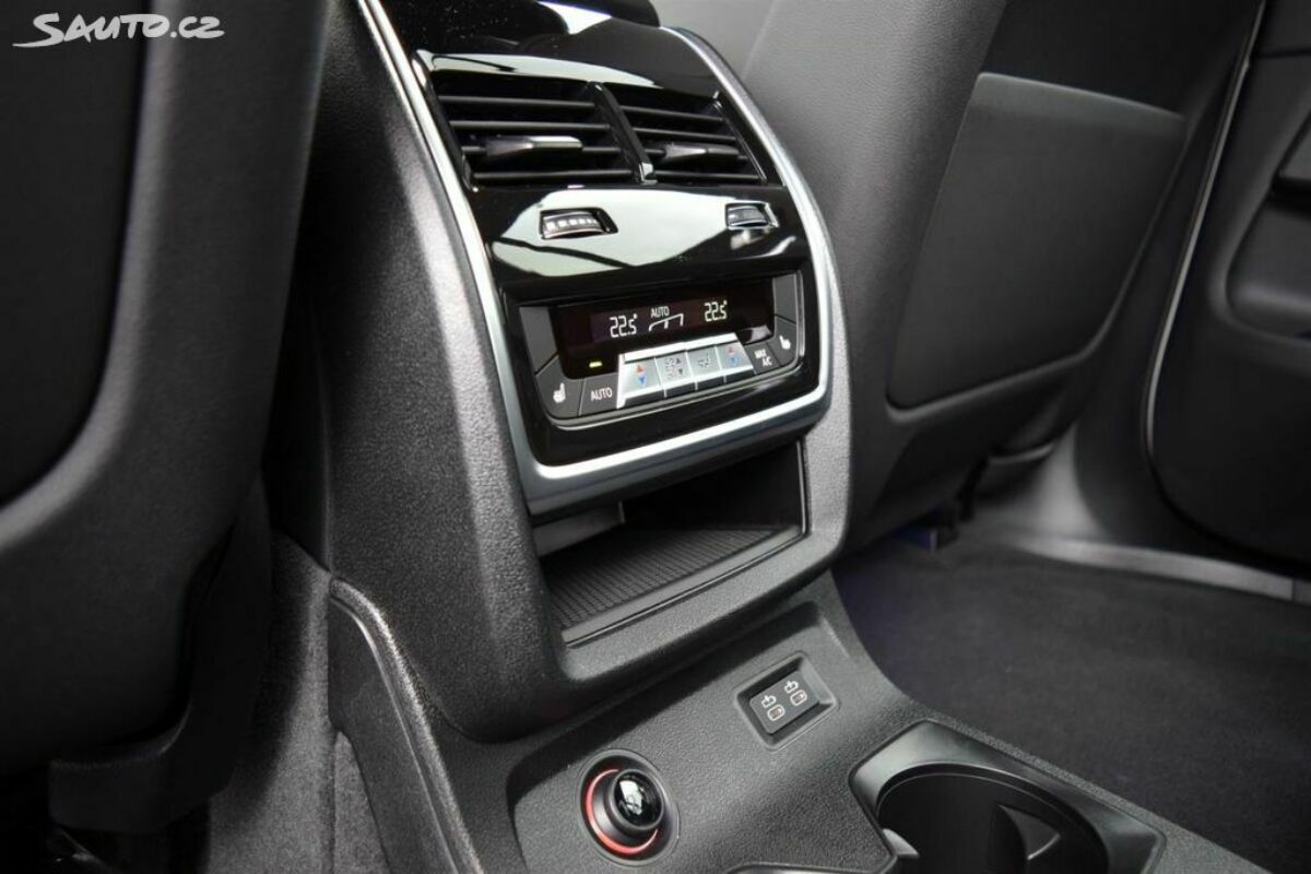 Fotografie vozu - klik pro zvětšení