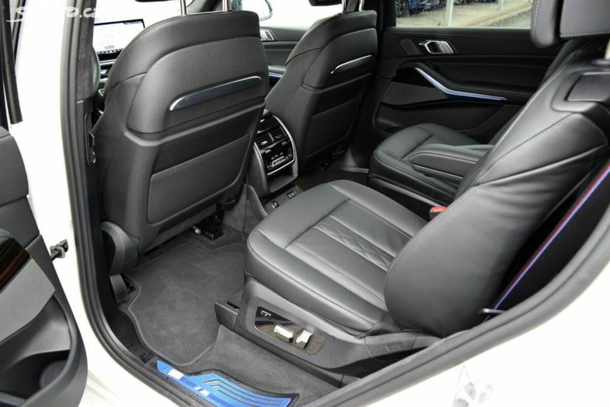 Fotografie vozu - klik pro zvětšení