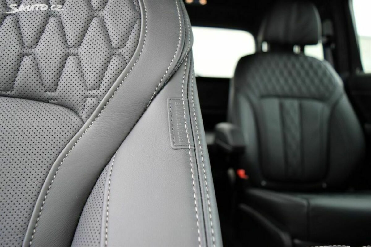 Fotografie vozu - klik pro zvětšení