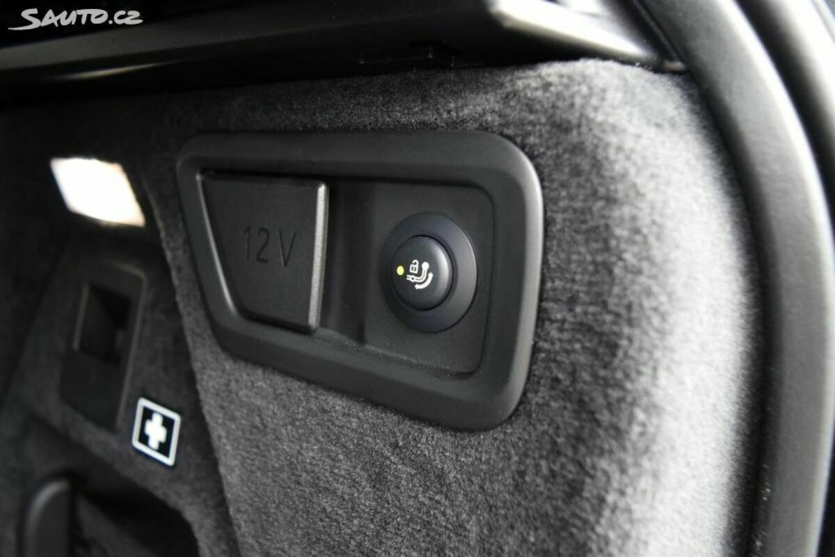 Fotografie vozu - klik pro zvětšení