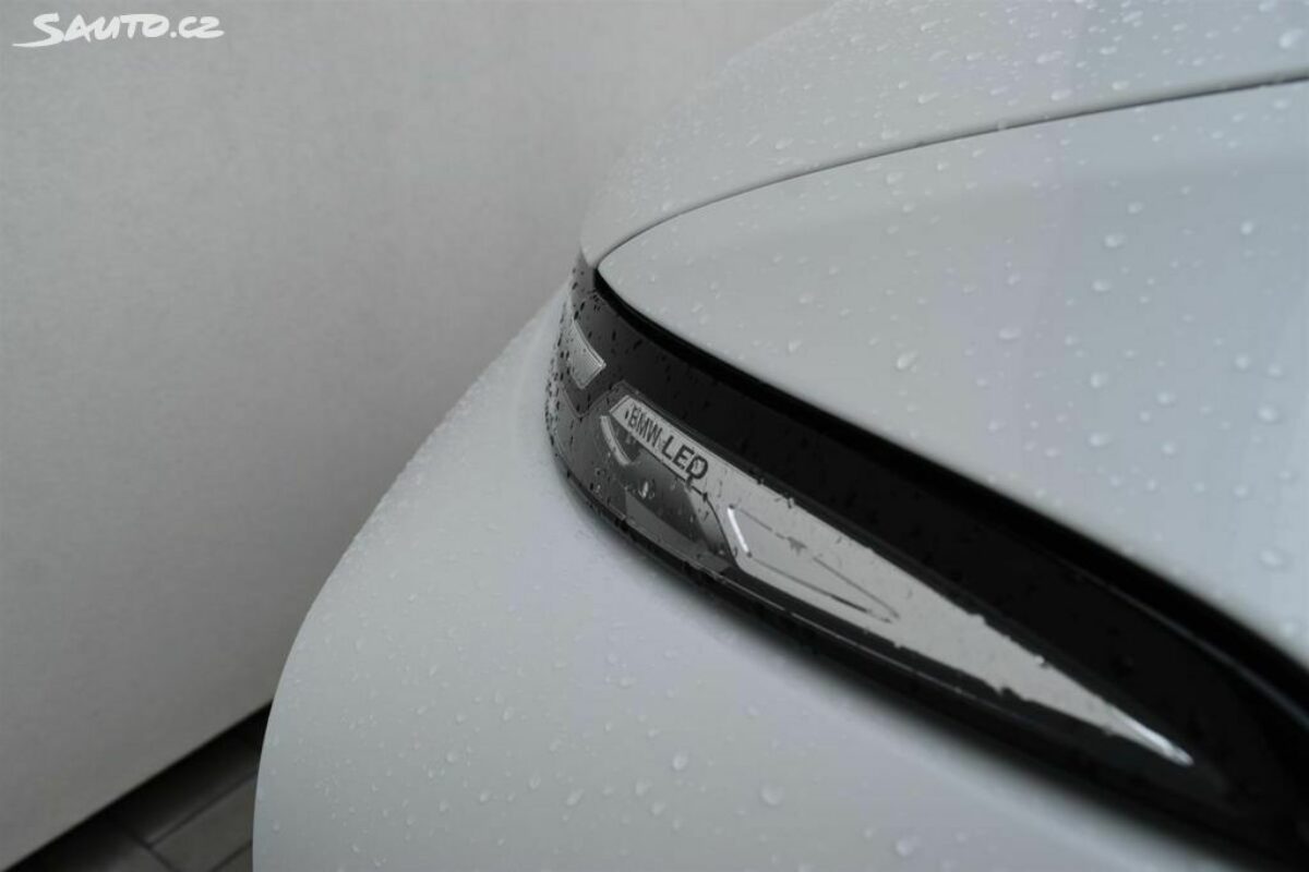 Fotografie vozu - klik pro zvětšení