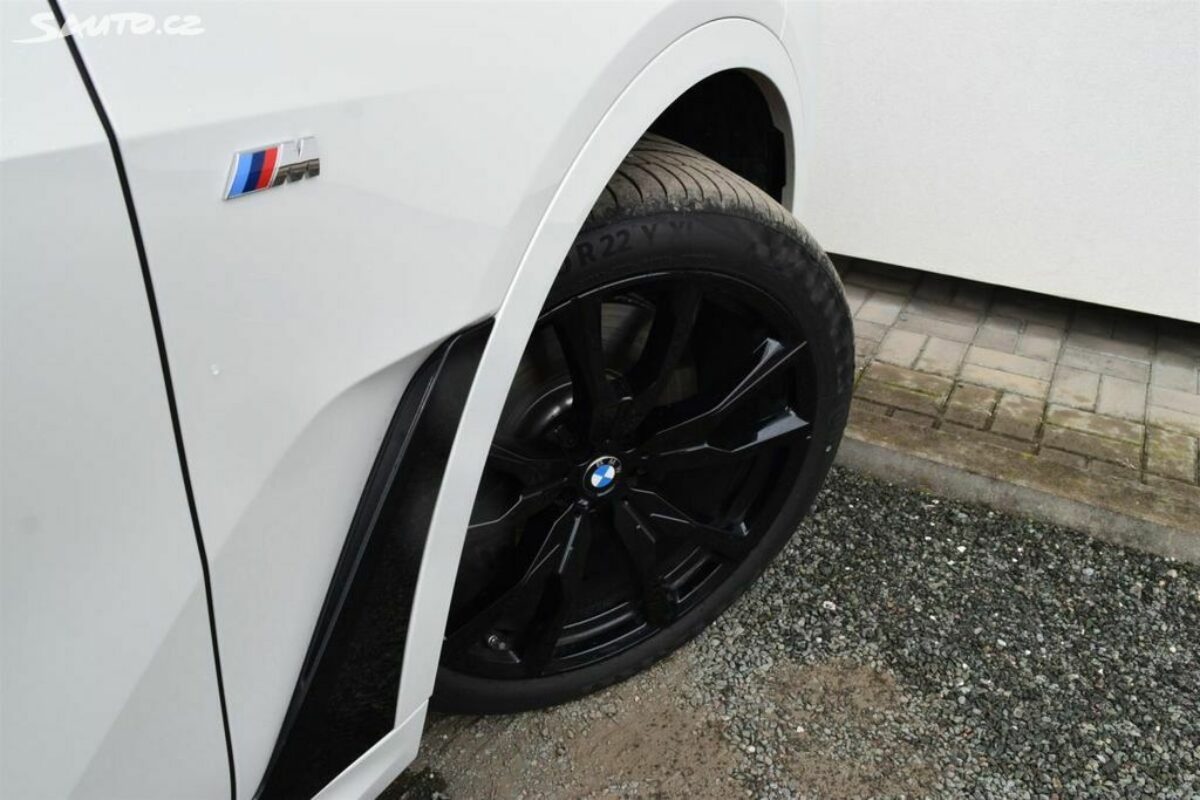 Fotografie vozu - klik pro zvětšení