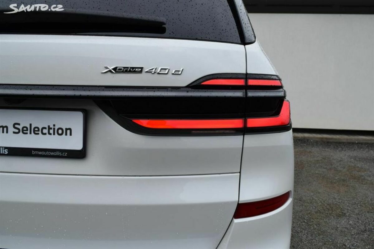 Fotografie vozu - klik pro zvětšení