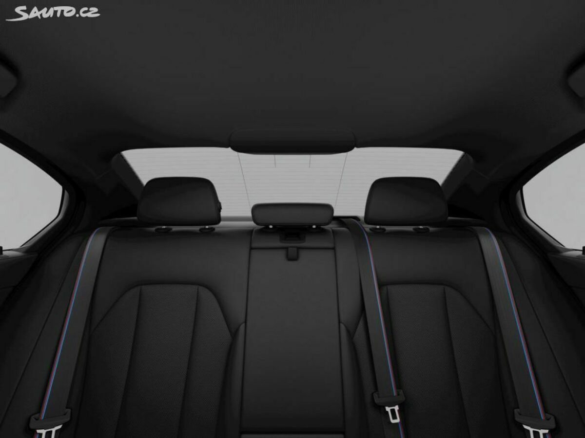 Fotografie vozu - klik pro zvětšení