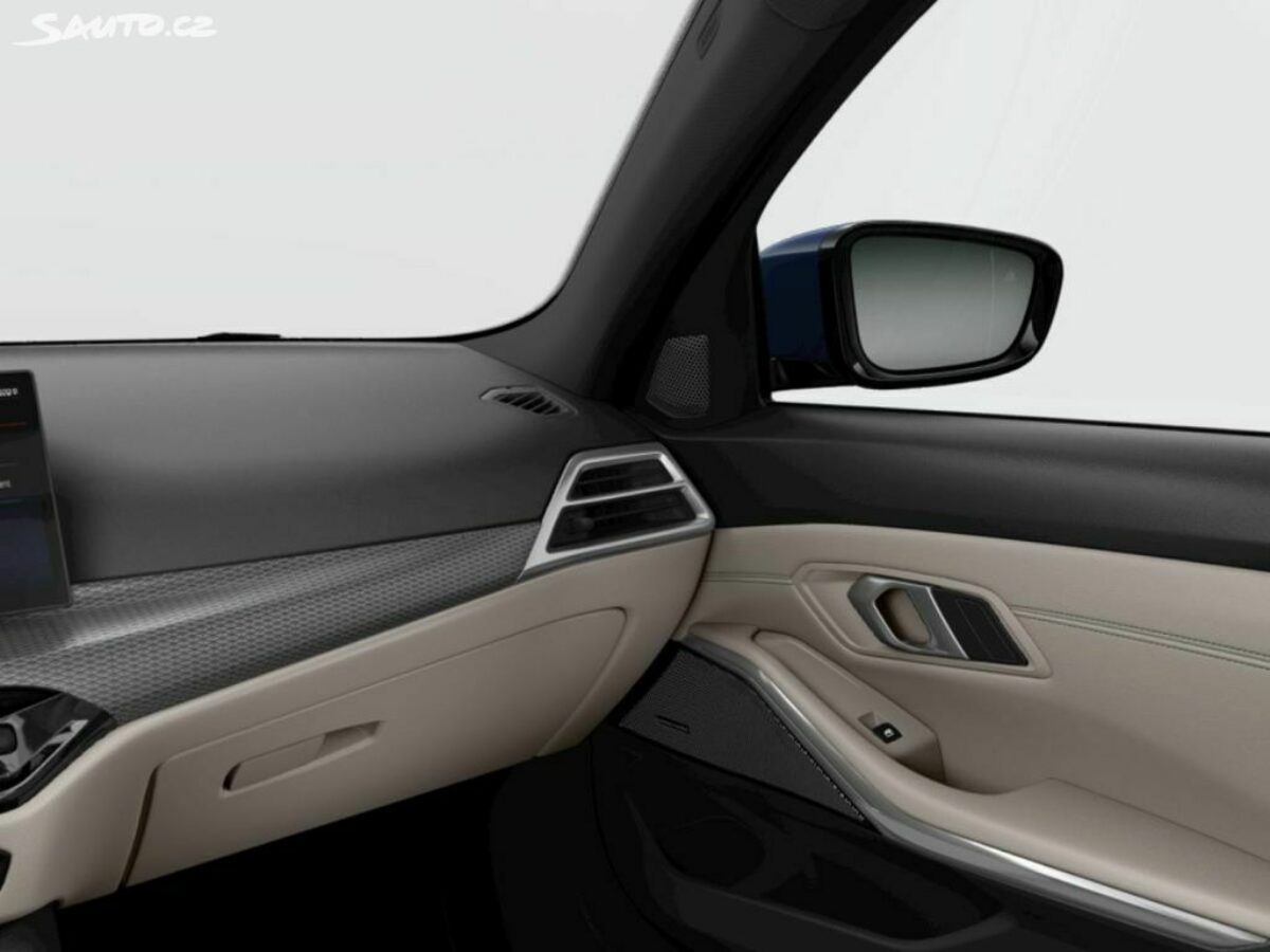 Fotografie vozu - klik pro zvětšení