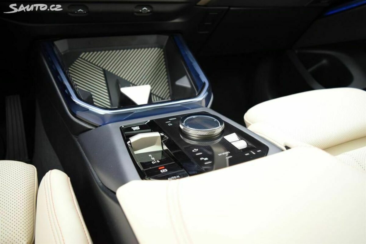 Fotografie vozu - klik pro zvětšení