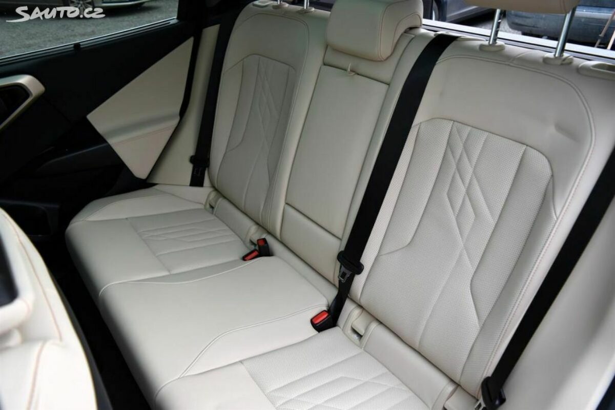 Fotografie vozu - klik pro zvětšení