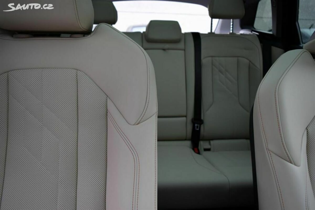 Fotografie vozu - klik pro zvětšení