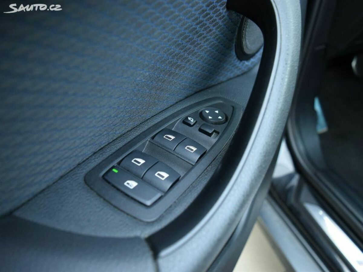 Fotografie vozu - klik pro zvětšení