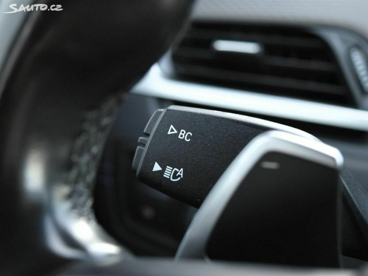 Fotografie vozu - klik pro zvětšení