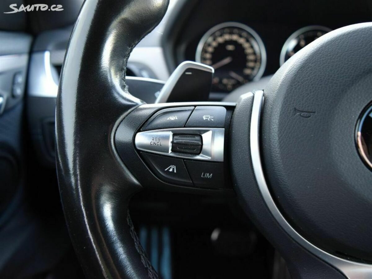 Fotografie vozu - klik pro zvětšení