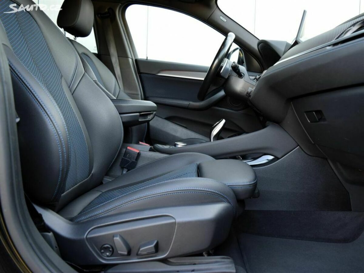 Fotografie vozu - klik pro zvětšení