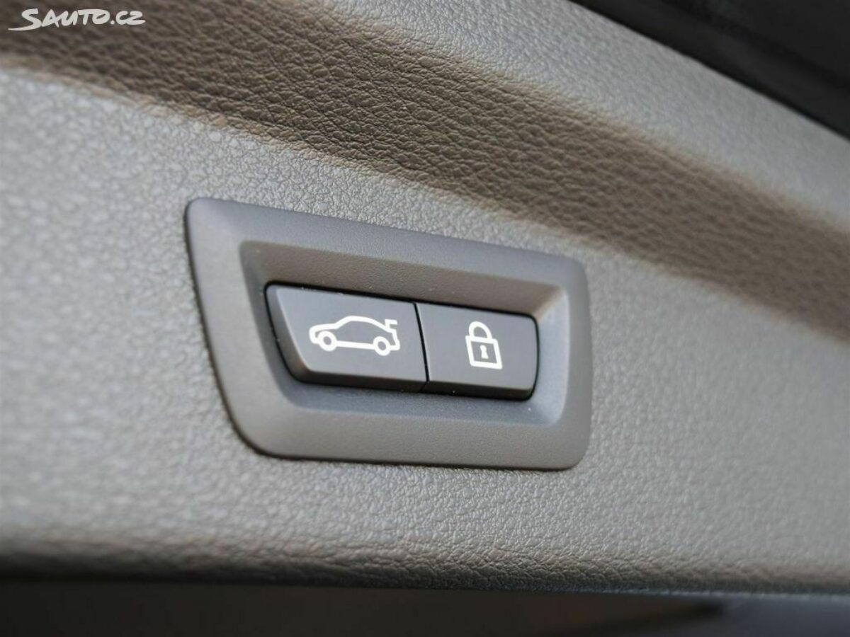 Fotografie vozu - klik pro zvětšení