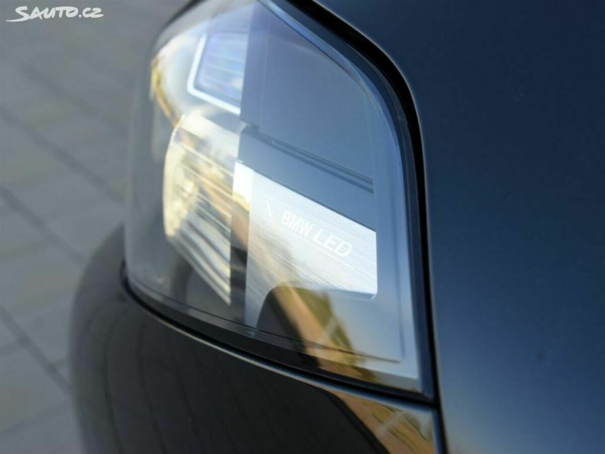 Fotografie vozu - klik pro zvětšení