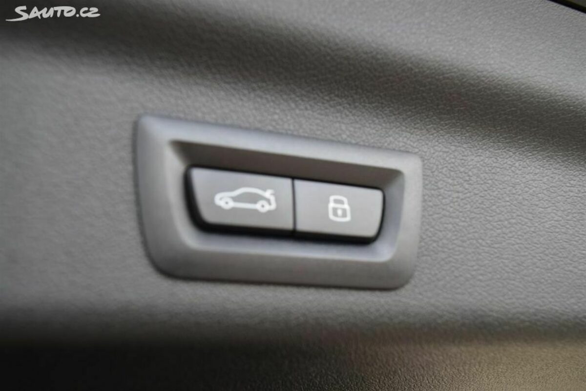 Fotografie vozu - klik pro zvětšení