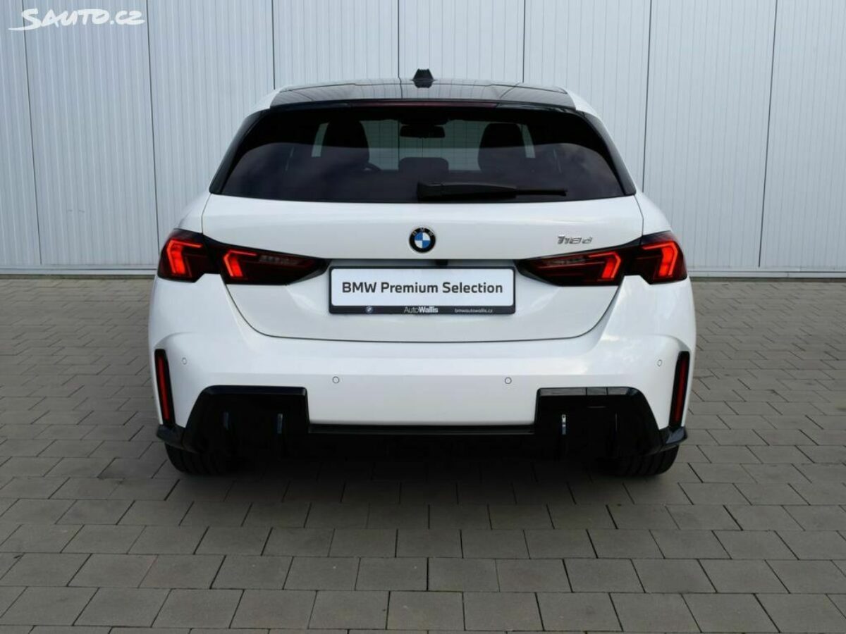 Fotografie vozu - klik pro zvětšení