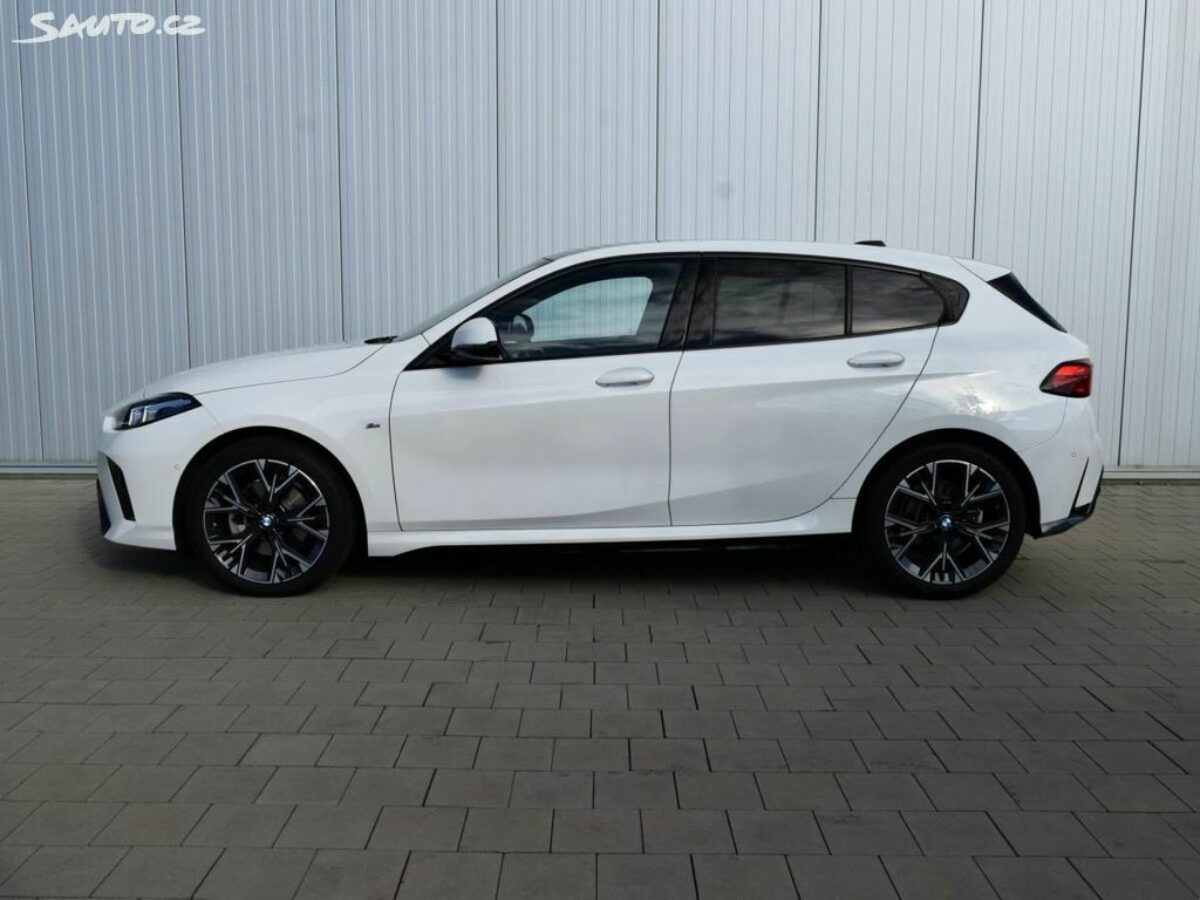 Fotografie vozu - klik pro zvětšení