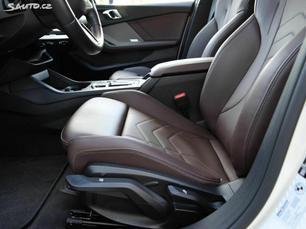 Fotografie vozu - klik pro zvětšení