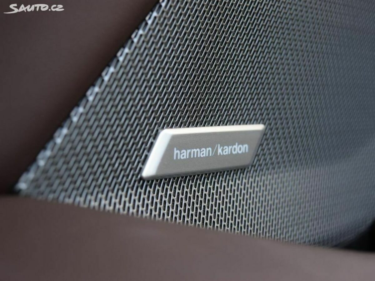 Fotografie vozu - klik pro zvětšení