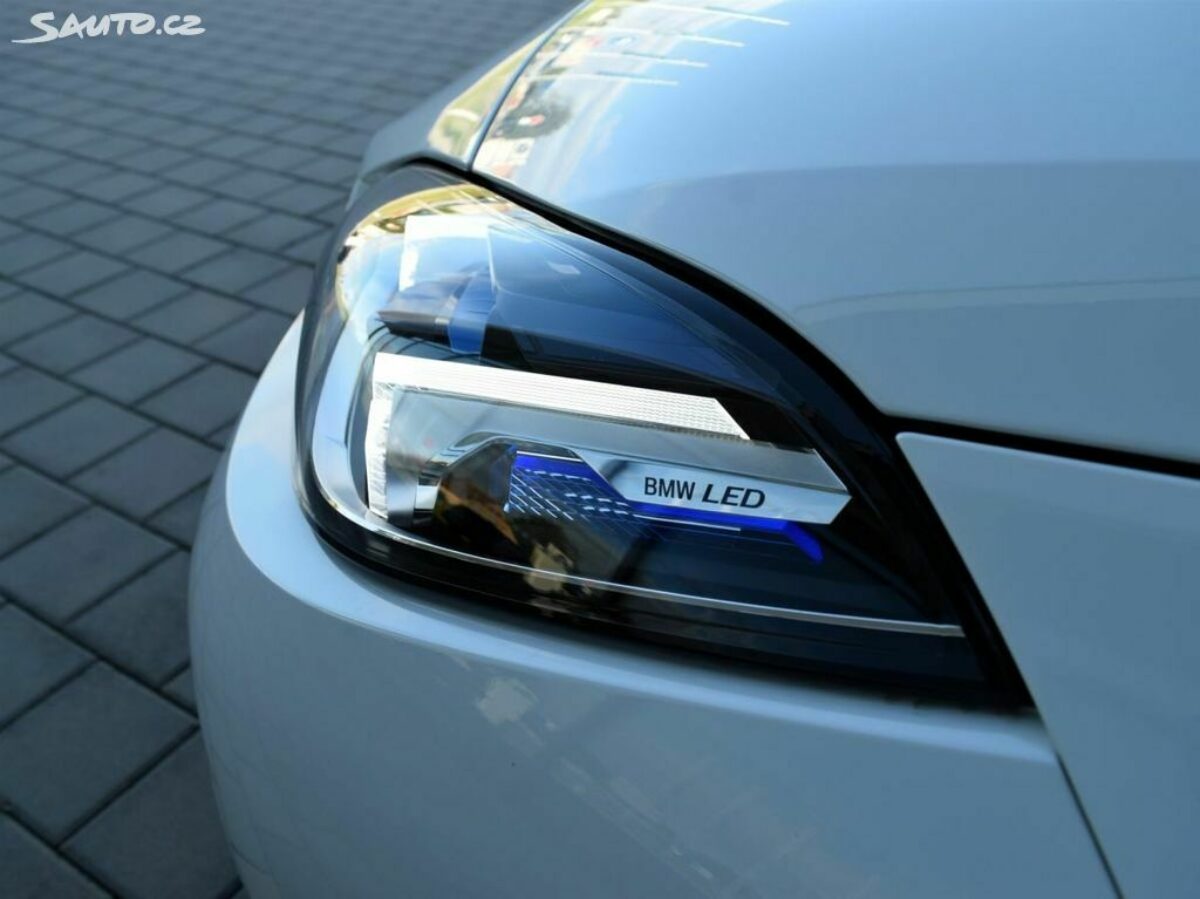 Fotografie vozu - klik pro zvětšení