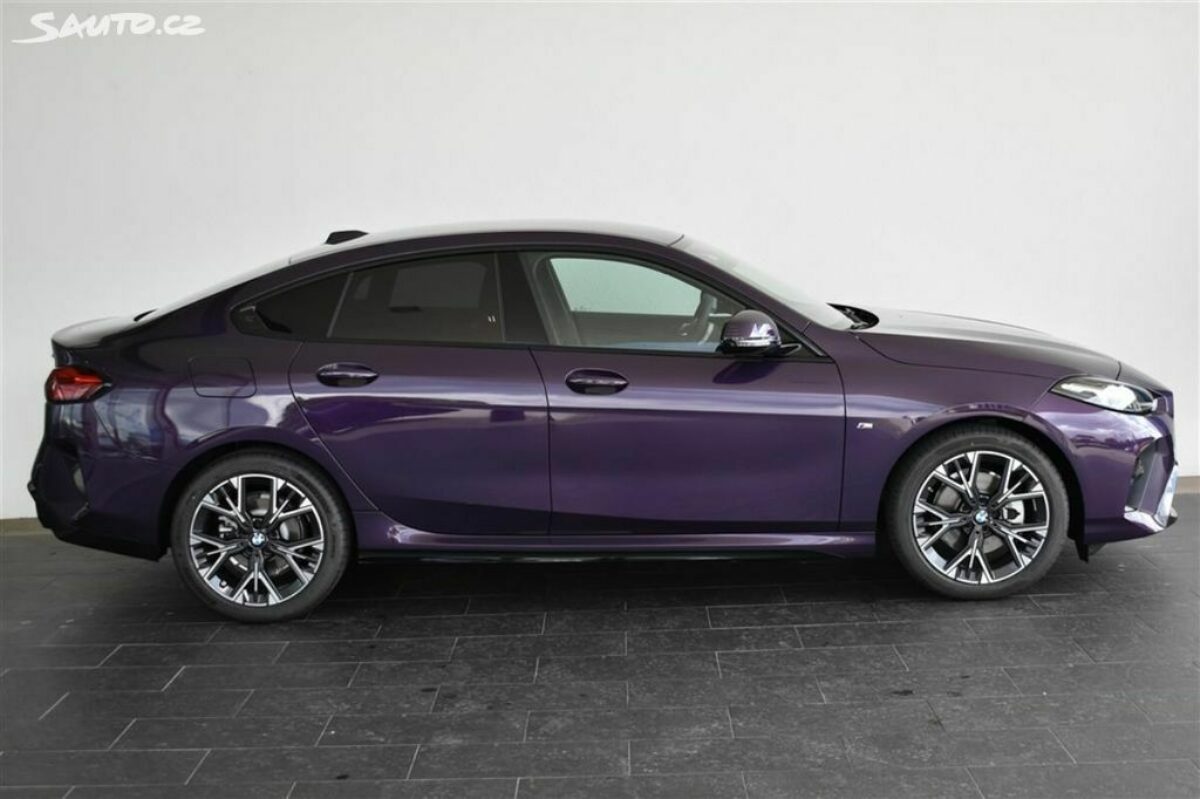 Fotografie vozu - klik pro zvětšení