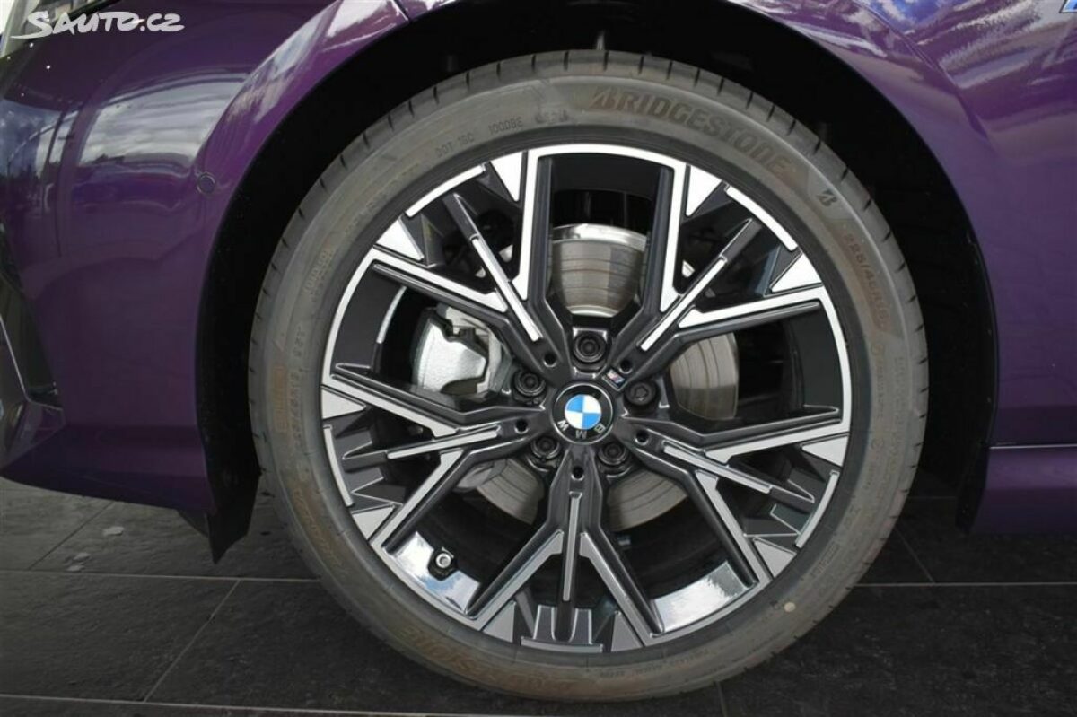 Fotografie vozu - klik pro zvětšení