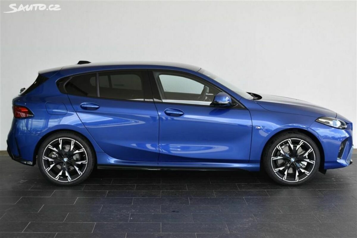 Fotografie vozu - klik pro zvětšení