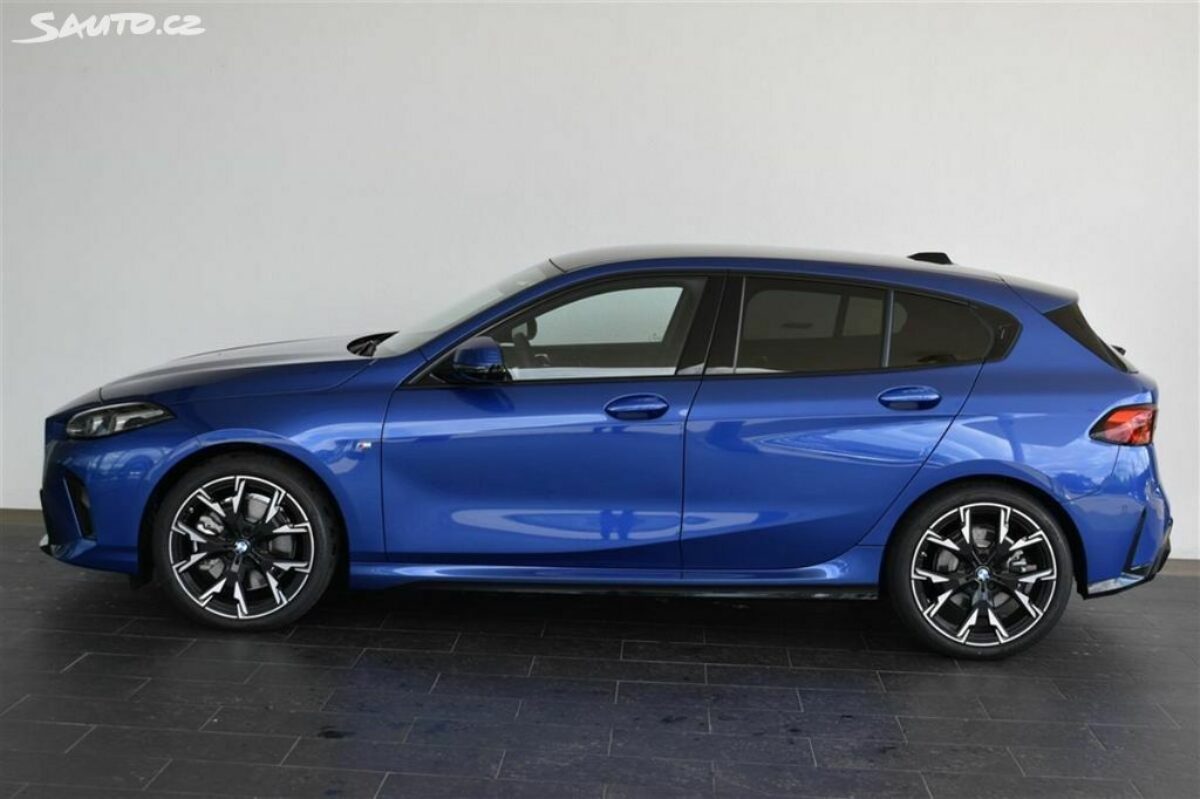 Fotografie vozu - klik pro zvětšení