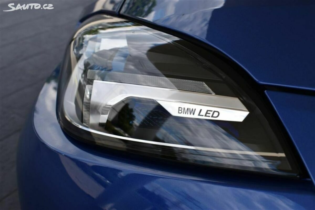 Fotografie vozu - klik pro zvětšení