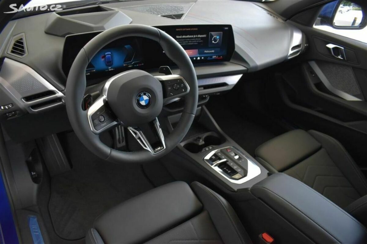 Fotografie vozu - klik pro zvětšení