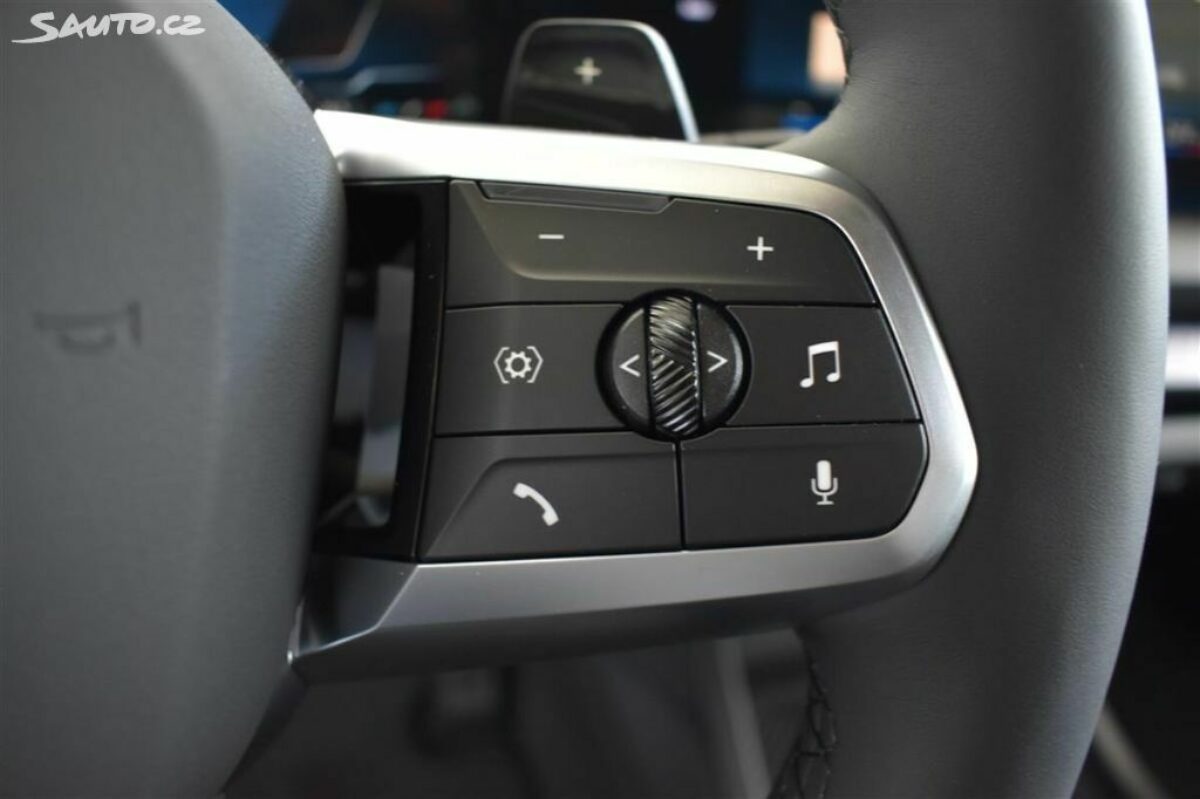 Fotografie vozu - klik pro zvětšení