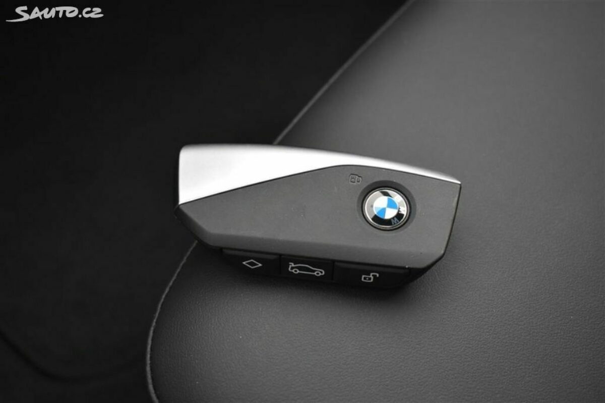 Fotografie vozu - klik pro zvětšení