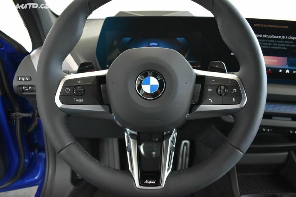 Fotografie vozu - klik pro zvětšení