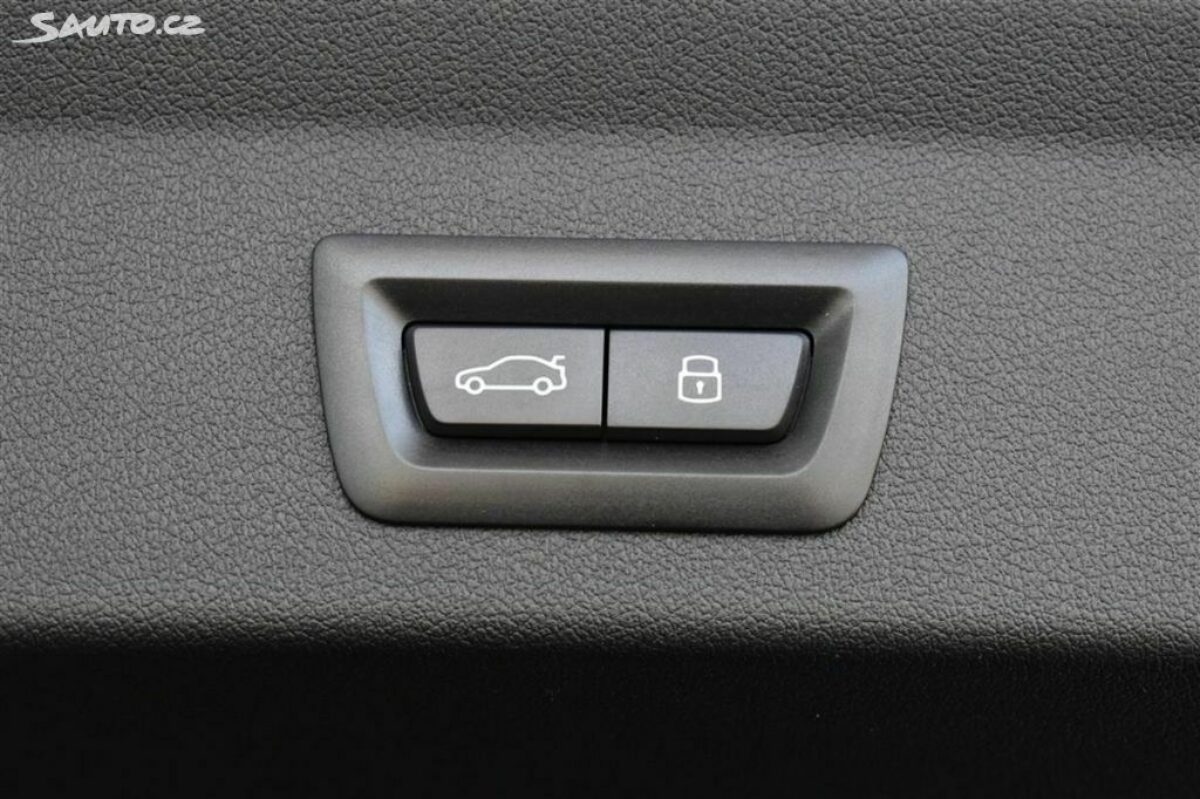 Fotografie vozu - klik pro zvětšení