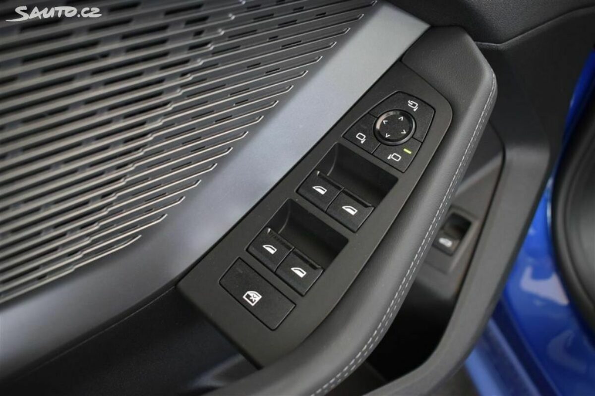 Fotografie vozu - klik pro zvětšení