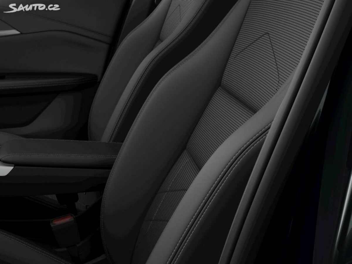 Fotografie vozu - klik pro zvětšení