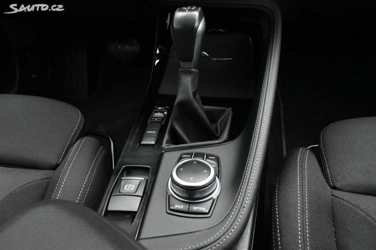 Fotografie vozu - klik pro zvětšení