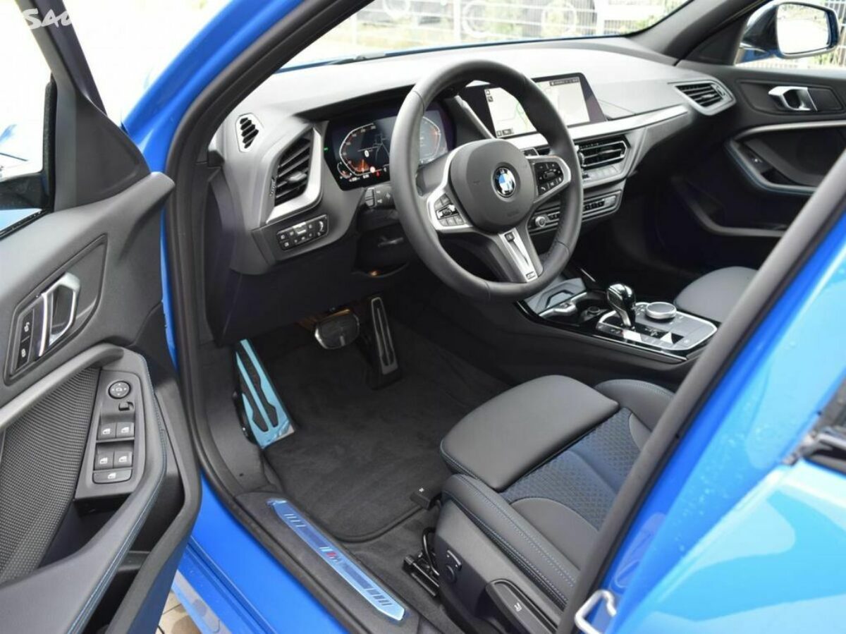 Fotografie vozu - klik pro zvětšení