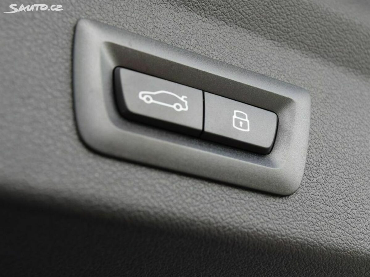 Fotografie vozu - klik pro zvětšení