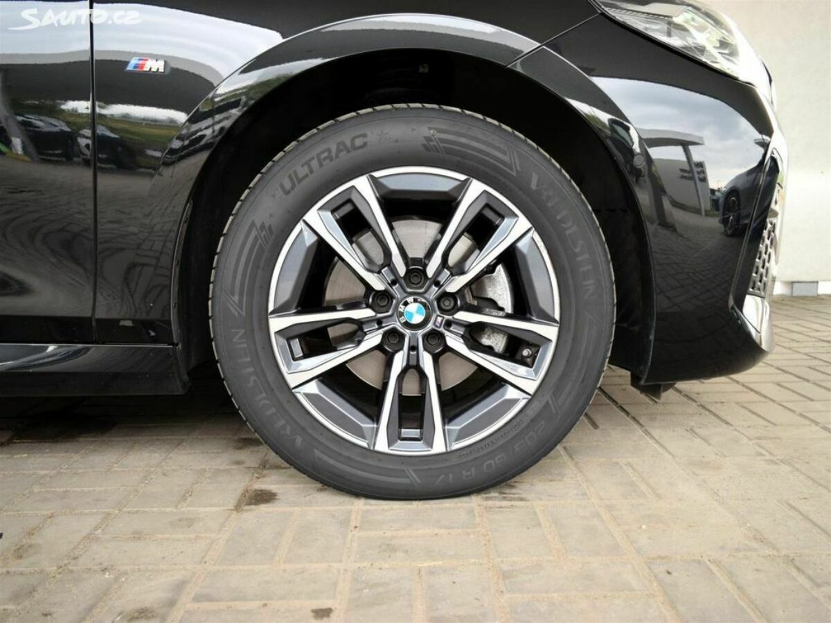 Fotografie vozu - klik pro zvětšení