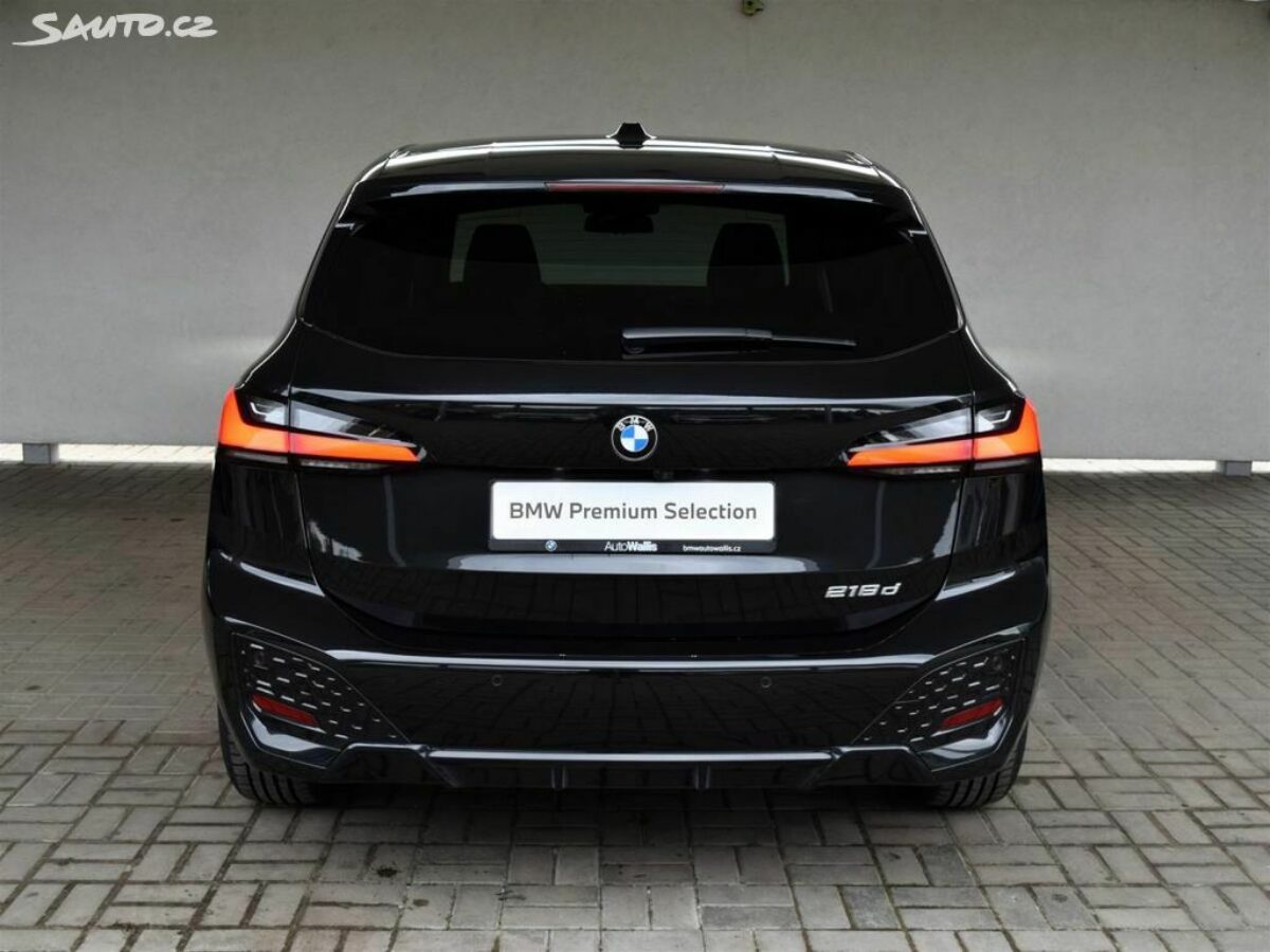 Fotografie vozu - klik pro zvětšení