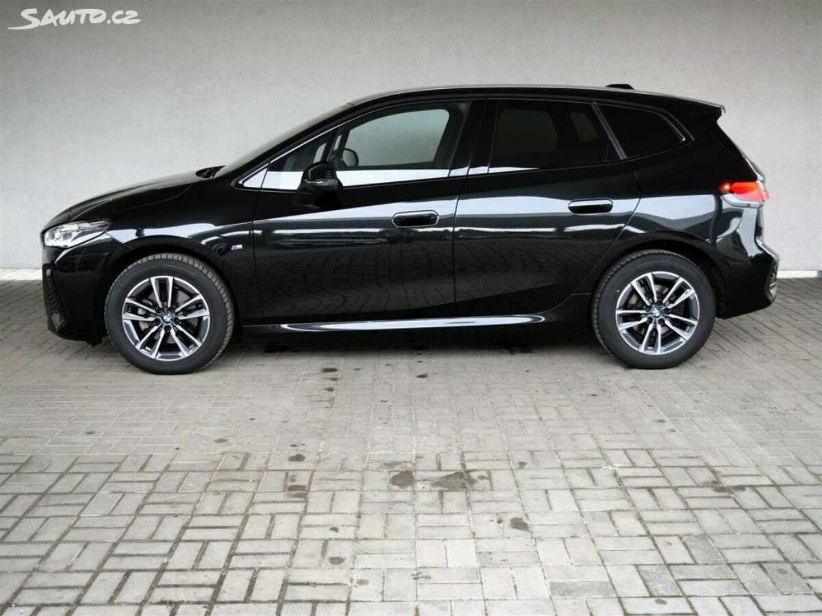 Fotografie vozu - klik pro zvětšení