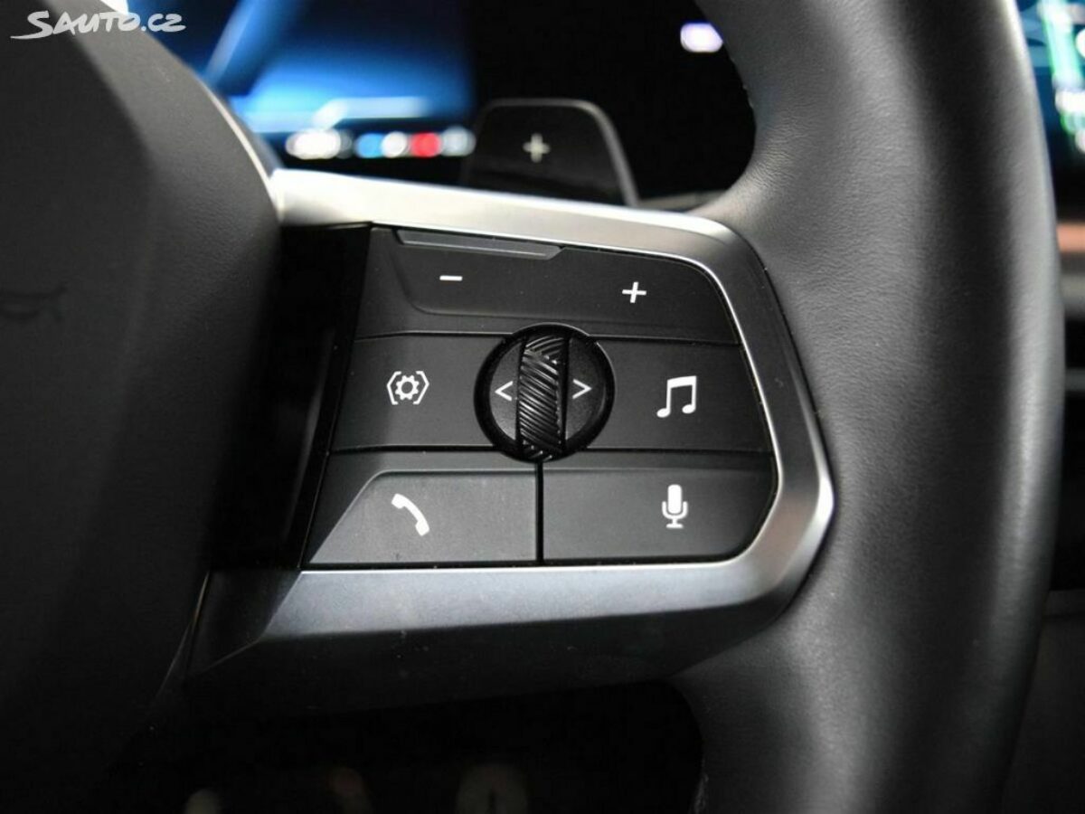 Fotografie vozu - klik pro zvětšení