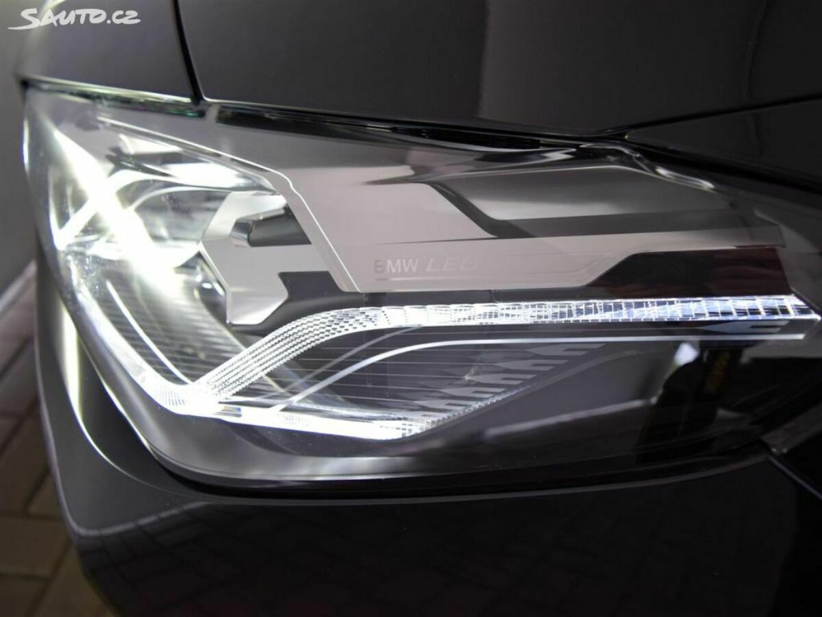 Fotografie vozu - klik pro zvětšení