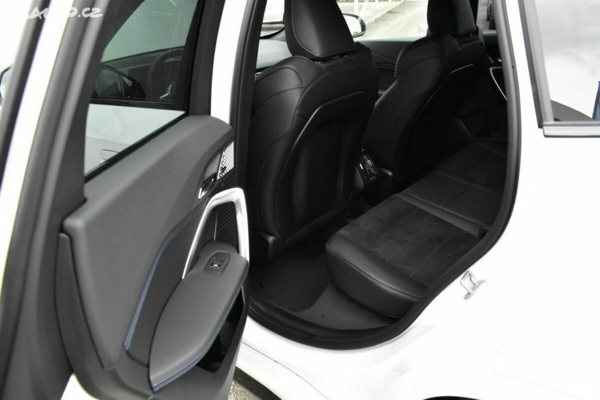 Fotografie vozu - klik pro zvětšení