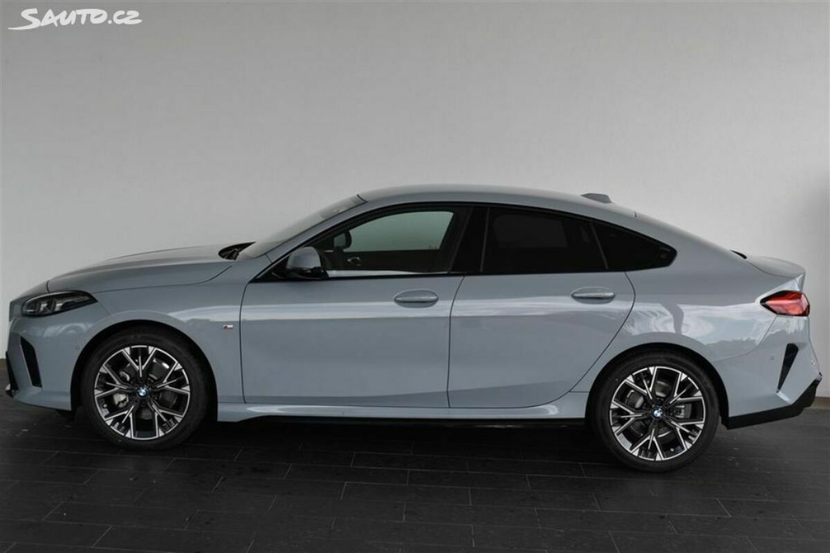 Fotografie vozu - klik pro zvětšení