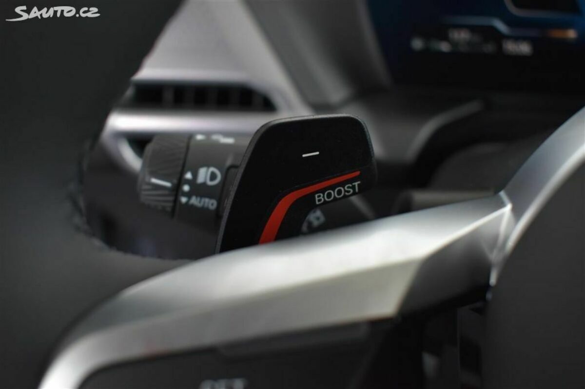 Fotografie vozu - klik pro zvětšení